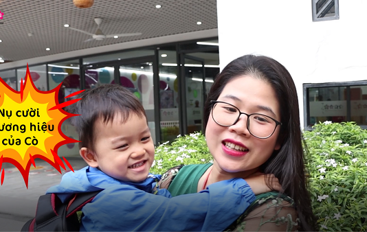 Hai chị em luôn tự lập: các con tự làm mọi việc khi ở nhà