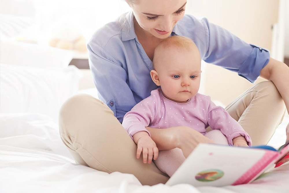 Đọc sách giúp trẻ hình thành nền tảng ngôn ngữ (Ảnh: Sưu tầm internet)