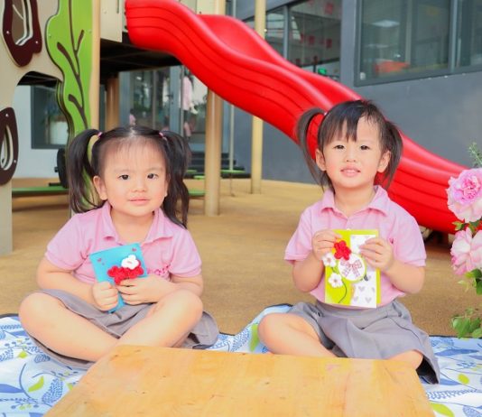 CÁNH THIỆP YÊU THƯƠNG CON GỬI TRAO
