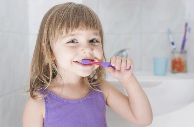 Chăm sóc răng sữa đúng cách giúp bé có nụ cười khỏe mạnh và tự tin