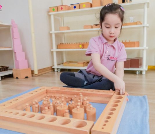 KHỐI TRỤ CÓ NÚM VÀ CÁCH TRẺ TỰ SỬA LỖI