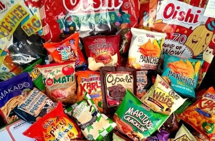 Cảnh báo cho bé 2 tuổi ăn bim bim & 5 lựa chọn thay thế lành mạnh Bim bim công nghiệp nhiều màu sắc