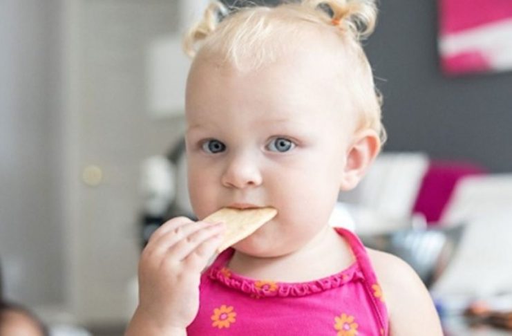 Cần cân nhắc kỹ lưỡng các nhược điểm về dinh dưỡng và an toàn trước khi cho bé ăn