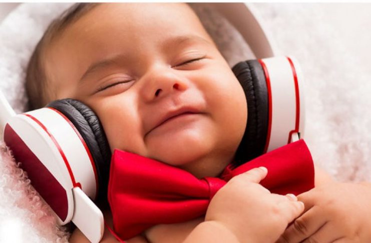 Những lo lắng phổ biến của cha mẹ khi cho bé nghe nhạc tiếng Anh