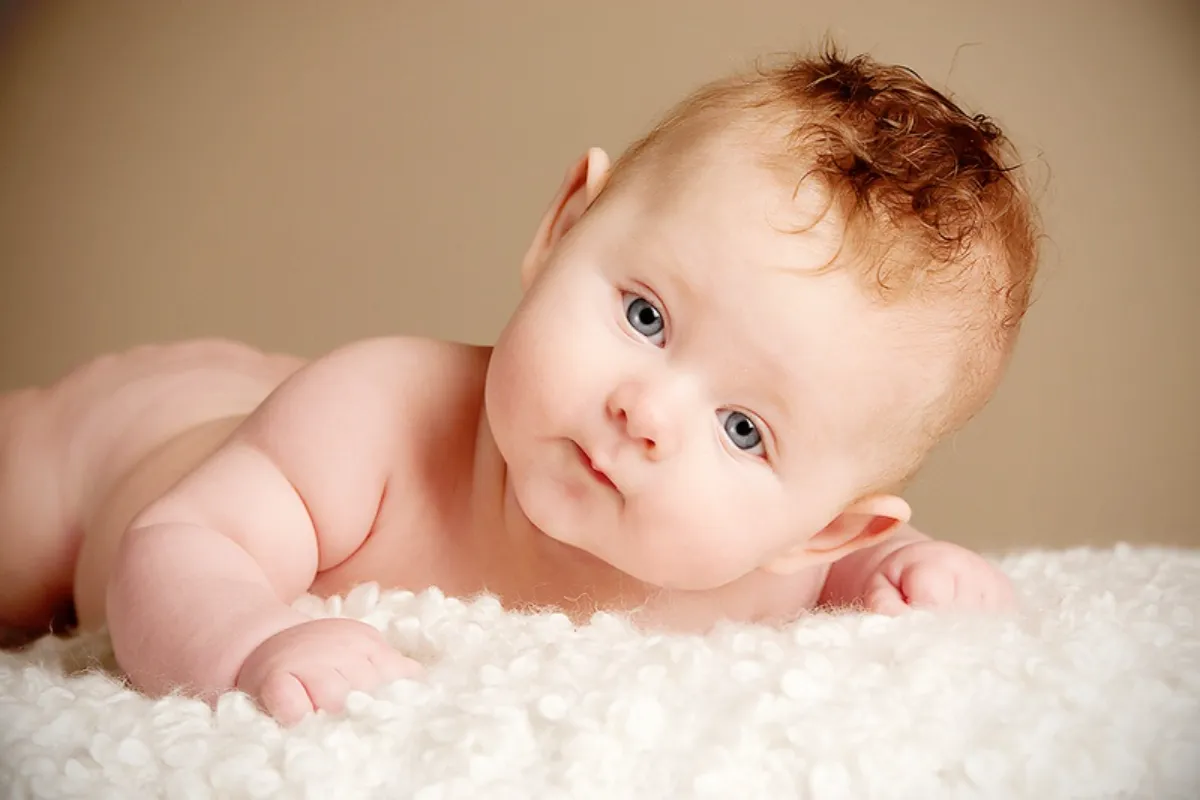 Nhận biết sớm những biểu hiện giao tiếp giúp cha mẹ phát hiện bất thường và hành động đúng thời điểm (Ảnh: sưu tầm internet).
