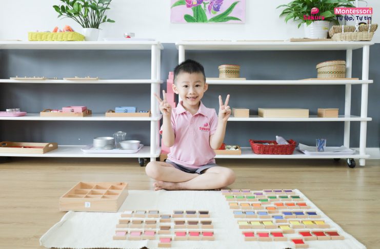 Bài học với các hộp thẻ màu: Phát triển thị giác – Kích hoạt tư duy nghệ thuật