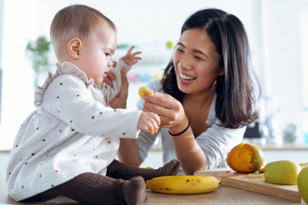 Trẻ 6 tháng có thể ăn được hoa quả gì?