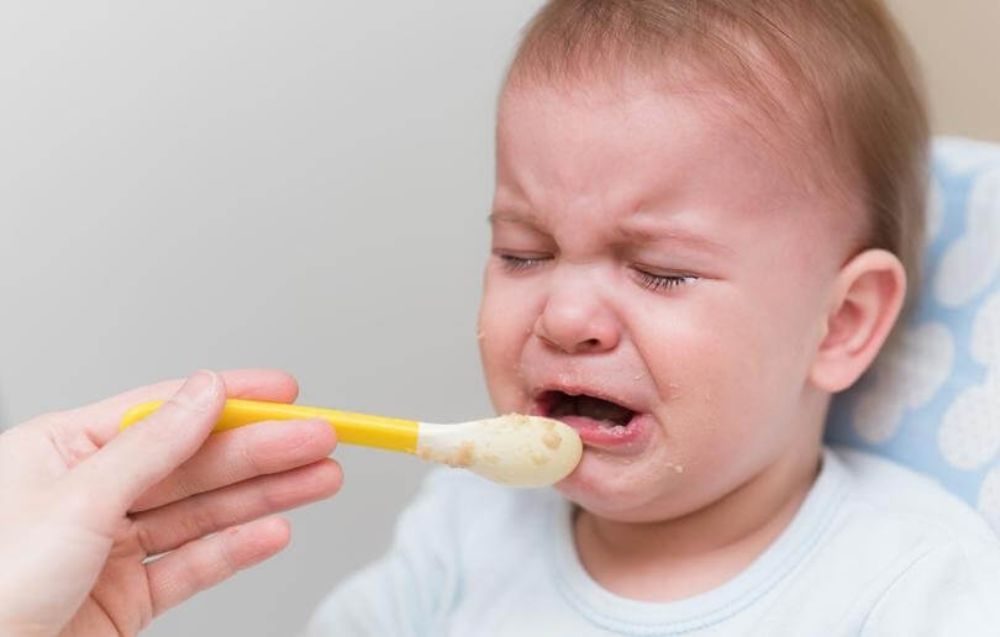 Tạo môi trường ăn dặm riêng, tập trung giúp bé hình thành thói quen ăn uống tốt