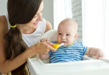Vệ sinh răng miệng đúng cách từ sớm là nền tảng cho nụ cười khỏe mạnh của con