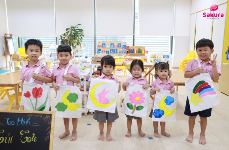 Gieo mầm nhân ái, sẻ chia yêu thương qua hoạt động sáng tạo túi Tote