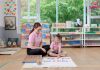 Montessori có dạy trẻ kiến thức học thuật sâu rộng hay chỉ rèn kỹ năng và sự tự lập?