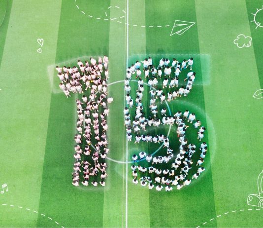 Số 15 đặc biệt