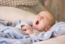 Trẻ 6 tháng ngủ đêm hay trằn trọc: Nguyên nhân, giải pháp & sai lầm cần tránh 5 nguyên nhân khiến bé 6 tháng ngủ trằn trọc (Ảnh: sưu tầm internet).