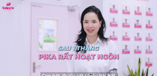 Bất ngờ trước sự thay đổi của cặp sinh đôi chỉ sau 30 ngày đi học